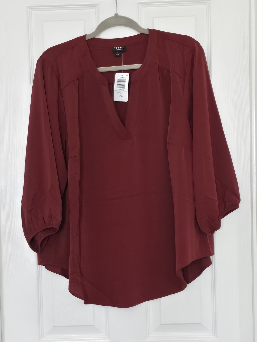 torrid Harper Crepe de Chine Blouson Blouse In Burgundy - Picture 2 of 4